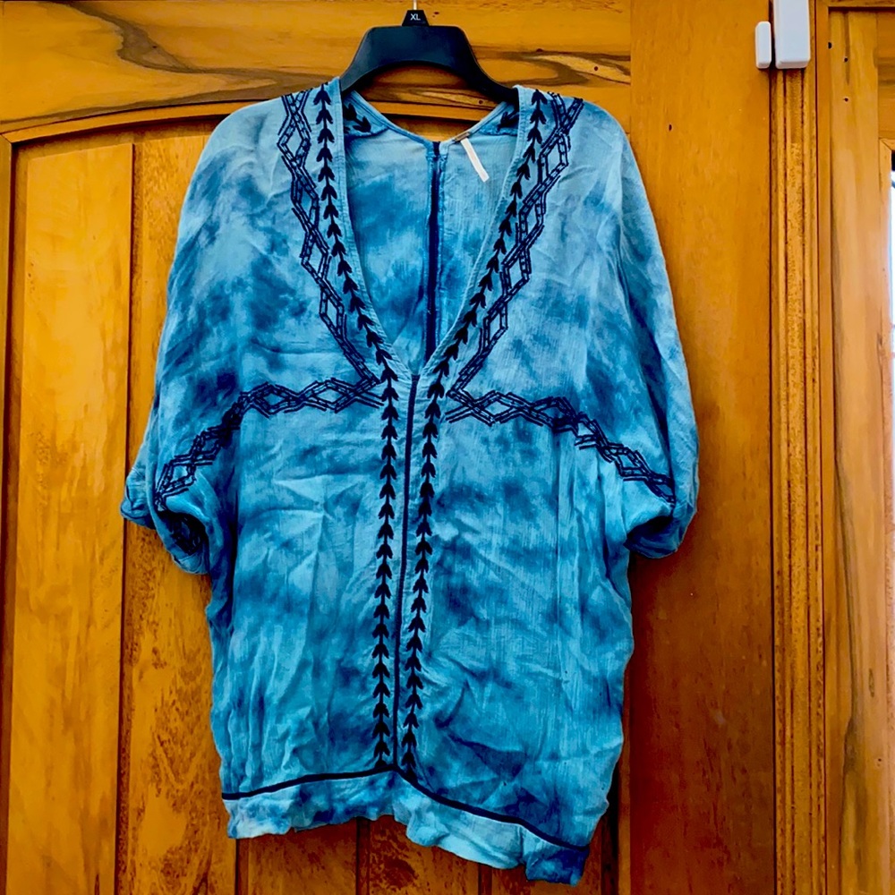 Free people flowy top.